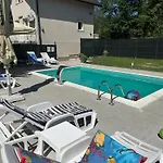 Ferienhaus House Azra *