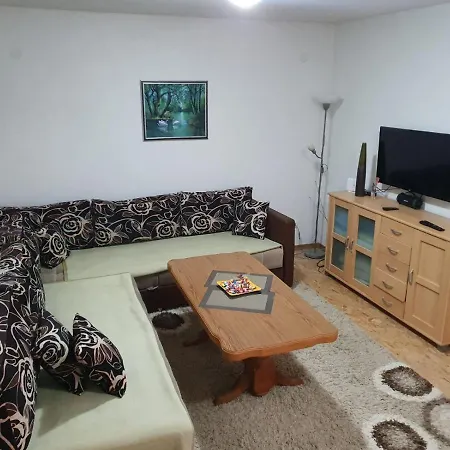 House Azra Holiday home