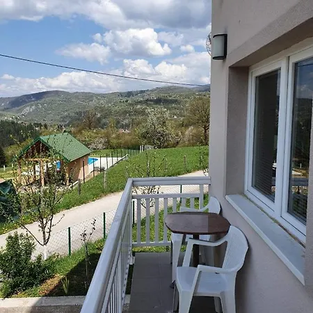 House Azra Holiday home *