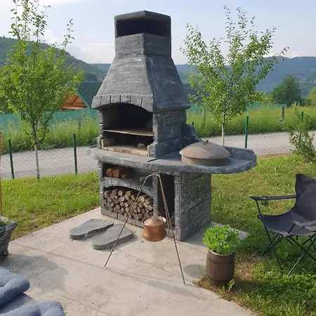 House Azra Ferienhaus *