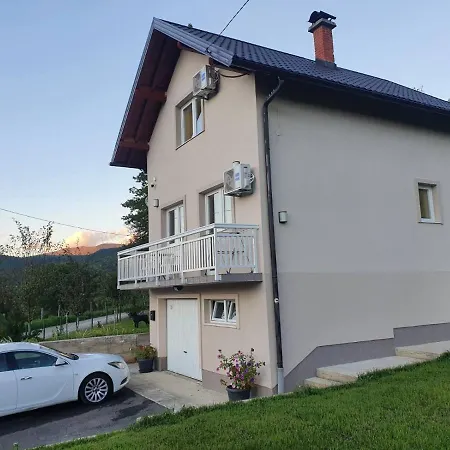 House Azra Holiday home