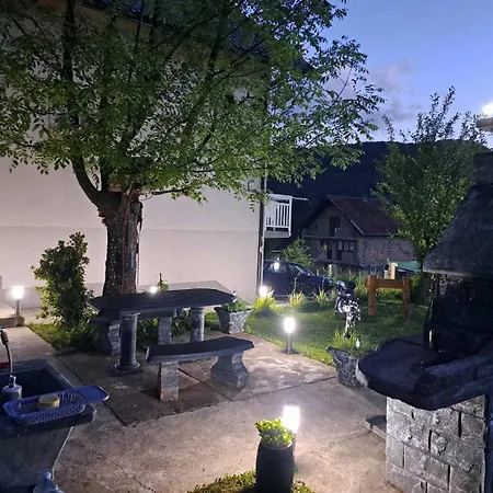 House Azra بيت للعطل سراييفو