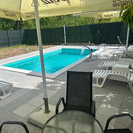 House Azra Holiday home