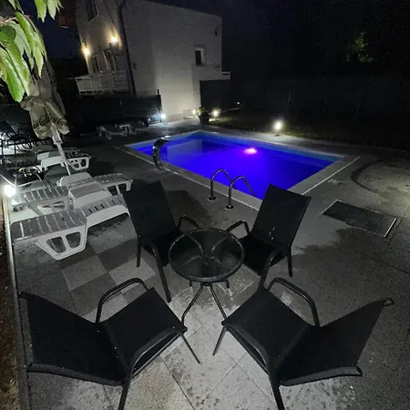 Casa de Férias House Azra