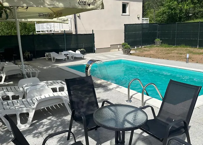 House Azra Hébergement de vacances