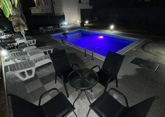 Dom wakacyjny House Azra